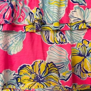Sexy Lilly Pulitzer pull on  tropical top size Large.  Excellent condition